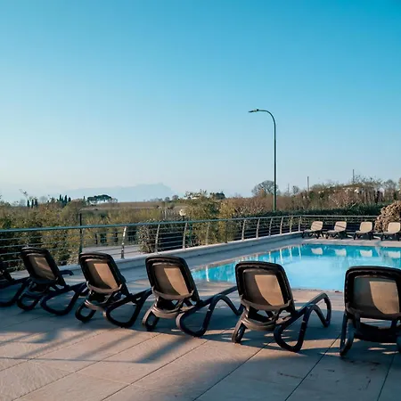 Hotiday Peschiera Frassino 호텔 3*