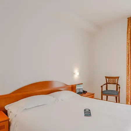 Hotiday Peschiera Frassino 3* Peschiera del Garda