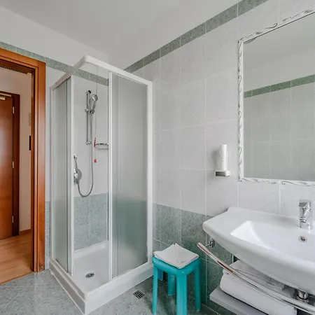 Hotiday Peschiera Frassino Hotel