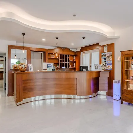 Hotiday Peschiera Frassino 3* Peschiera del Garda